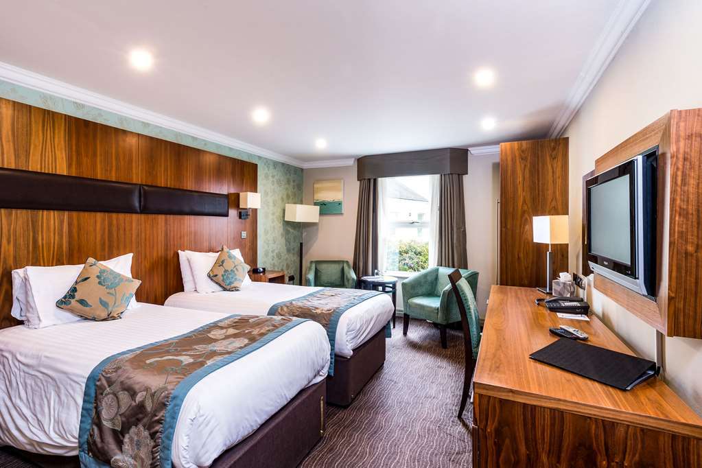Ramada By Wyndham Cheltenham Golden Valley Habitación foto